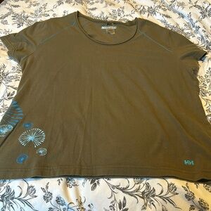 Helly Hansen army green tee XL
